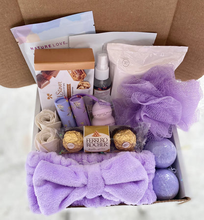 Lavender Pamper Hamper - A Self - Care Gift Hamper For Mom, Sister, Girlfriend and Birthday!
